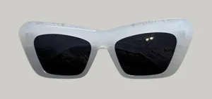 Princess Polly Snowglobe Sunglasses thumbnail 1