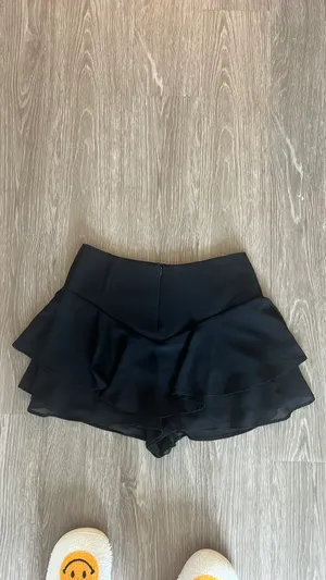 Show Me Your Mumu Tier Tier Ruffle Shorts thumbnail 3