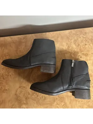 Lucky Brand Pedera Black Leather Ankle Boots Women's Size 7M Side Zip thumbnail 2