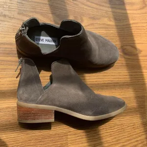 Steve Madden Size 6 Laramie Boots Booties Women Shoes Ankle Suede Fall Style thumbnail 3