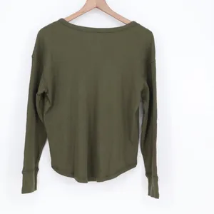 American Giant Luxe Rib V Notch Tee Shirt Womens Medium Olive Green Relaxed Fit thumbnail 5