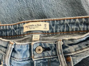 Relaxed Abercrombie 90s Jeans Curve Love High-Rise thumbnail 3
