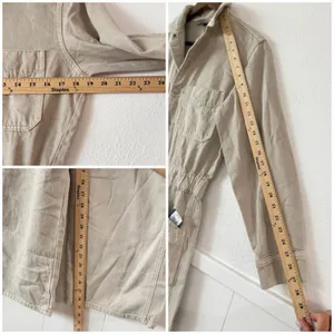 Universal Threads Utility Jumpsuit Women’s 6 Beige Wide Leg Button Front thumbnail 6