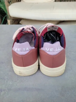 Veja Women's V-10 Sneakers in Leather and Pixel Size 39 US 8 thumbnail 5