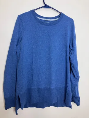 LL Bean Sweatshirt Womens Medium Blue Excellent Thumbhole High Low Hem 510661 thumbnail 1