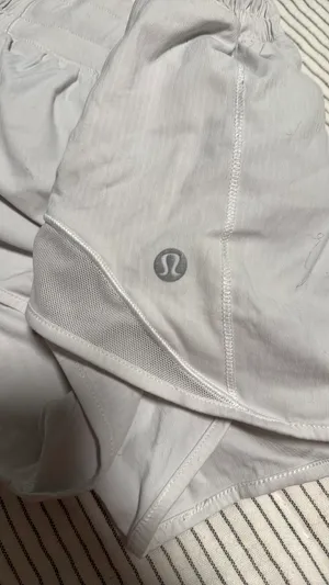 White Lululemon Hotty Hot 2.5" thumbnail 5
