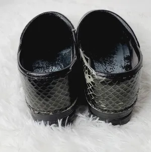 Dansko XP slip on clog walking job nursing shoes alligator print sz 6 thumbnail 4