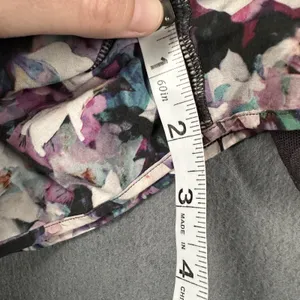 Lululemon Shorts Womens 4 Purple Black Floral Hotty‎ Hot Short 2.5 Lined Mesh thumbnail 13