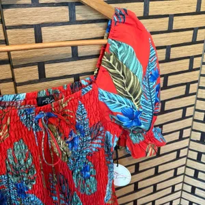 Milk & Honey Red Floral‎ Dress Size Medium thumbnail 5