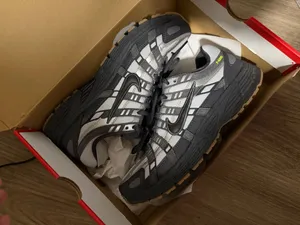 Nike Gray Size 10.5 thumbnail 2