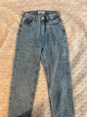 Pull&Bear High-Waist Tapered Jeans thumbnail 1