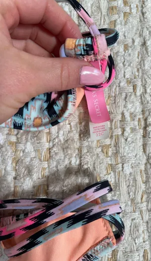 Victoria's Secret Bikini thumbnail 2