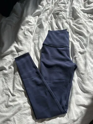 Alo Leggings thumbnail 2