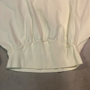 Lululemon LA Ribbed Waist‎ Long Sleeve Shirt Size 10 C16 thumbnail 5