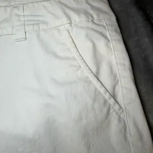 American Eagle Womens Size 12 White Midi Stretch Chino Shorts Summer Beach thumbnail 16