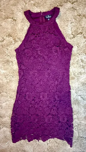 Lulus Burgundy Floral Lace Bodycon Midi Dress Size Small High Neck thumbnail 1