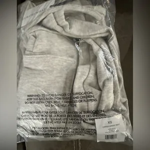 NWT WeWoreWhat Light Gray Zip-Up crop hoodie and Joggers Set XS thumbnail 12