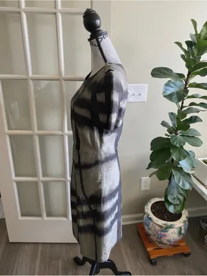 Burberry gray and black ikat-style checkered short sleeve midi dress thumbnail 2
