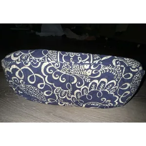 Vera Bradley Navy And White Floral Print Twirly Bird Pattern Zip Up Tote Bag thumbnail 4