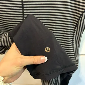 Lululemon Get Sweat Tee Silver Stripe Black Slate / Black thumbnail 5