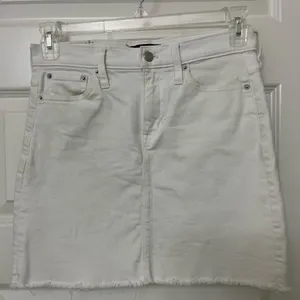 J Crew Mercantile White Denim Mini Skirt Size 2 thumbnail 13