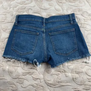 Gap Denim 1969 Womens 24P Medium Wash 3 Inch Cut Off‎ Jean Shorts Blue Petite thumbnail 4