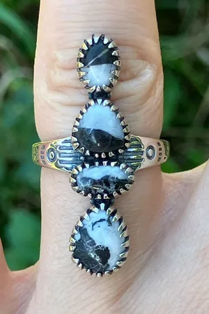 White Buffalo Sterling Silver Ring Size 6 Black thumbnail 1