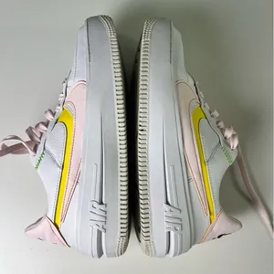 Nike Air Force 1 Platform Leather Sneakers 8 White Pearl Pink Opti Yellow thumbnail 6