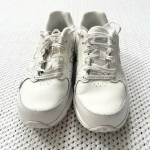 New Balance 411 Comfort Ride WA411LW1 White Walking Shoes Sneakers 7.5D Wide Wmn thumbnail 3
