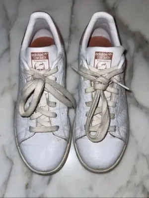 adidas Women's White Stan Smith Sneakers thumbnail 1