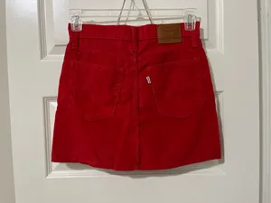 Levi’s Corduroy Mini Skirt Sz 27 Red thumbnail 2