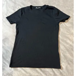 Zara Women Black Short Sleeve Ribbed‎ Shirt Size Medium Basics Crew Neck thumbnail 1