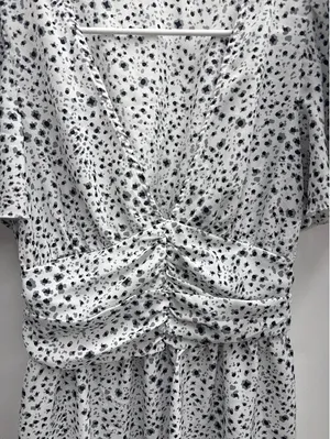 Women’s Size small dress thumbnail 2