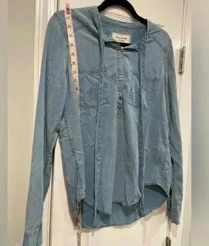 Abercrombie & Fitch Tie Front Quarter Button Long Sleeve Denim Blouse Size M thumbnail 5