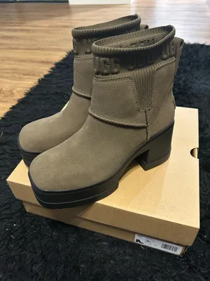 UGG Moxy Chelsea brown suede waterproof heeled boots shoes women’s 9 new thumbnail 8