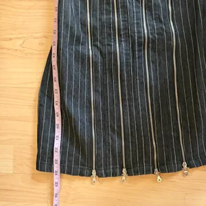 WITH‎ JEAN Mirabel Pinstripe Dress Black Mini Zipper Size Small thumbnail 6
