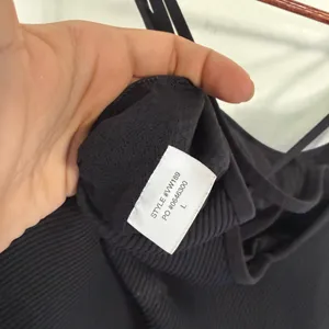 Vuori rubbed Black Strappy Women's tank thumbnail 5
