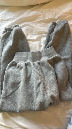 Grey Nike Sweatpants Women’s thumbnail 3
