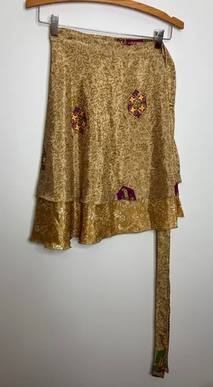 Darn Good Yarn Sari Silk Wrap Skirt Womens 4-12 Gold NWT Reversible Mini Boho thumbnail 1