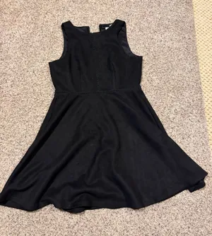 Dress thumbnail 1