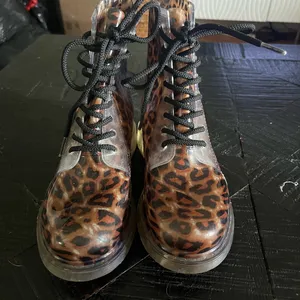 Source Unknown Leopard Print Lace-Up Combat Rain Boots Size 6 Women’s EUC thumbnail 1