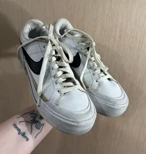 Nike Women Court Legacy Lift White Black Casual Platform Shoe Size 8 thumbnail 1