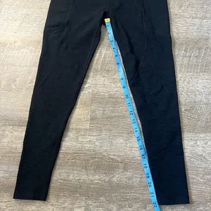 Beyond Yoga Charcoal Grey / Black Leggings Size Small thumbnail 7