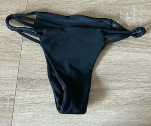 Black bikini bottom Size XS thumbnail 1