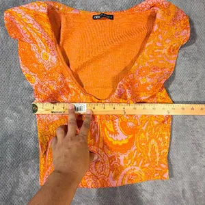 Zara Small Orange Pink Paisley Knit Crop Top Deep V Neck Cap Sleeve Ruffle Neck thumbnail 5