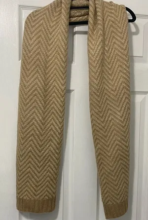 Banana Republic Wool Blend Chevron Scarf‎ One Size thumbnail 1