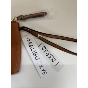 NWT Malibu Skye Brown Vegan Faux Leather Wristlet Purse Zipper Festival Concert thumbnail 3