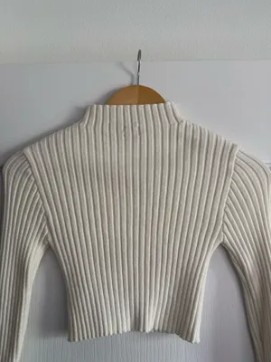 Edikted Turtle Neck Cropped Long Sleeve Shirt XS thumbnail 7