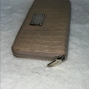 Michael‎ Kors Tan Crocodile-Embossed Wallet Luxurious Design thumbnail 10