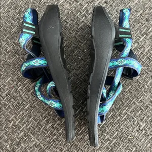 Chacos sandals blue size 8 thumbnail 2